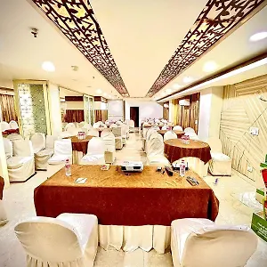 Spb 87 Near Karol Bagh Metro Station Hotel